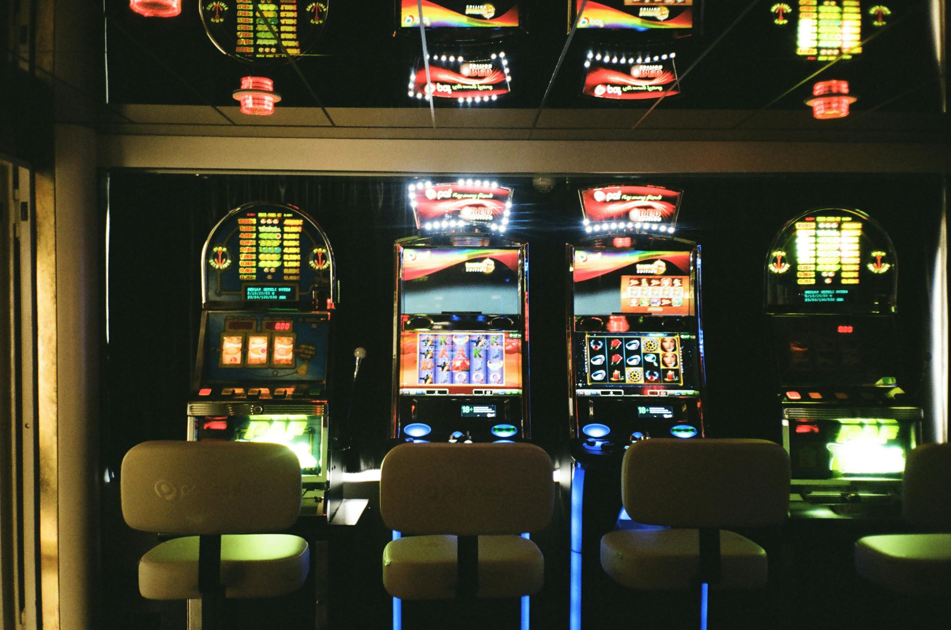 Antarmuka permainan Texas Hold'em Bonus di mobile coklat777